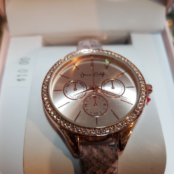 Watch - Picture 2 of 3